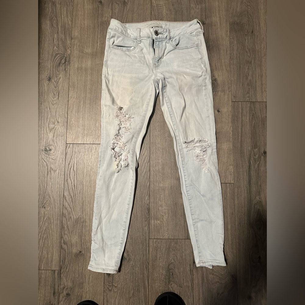 American Eagle Distressed Jegging
